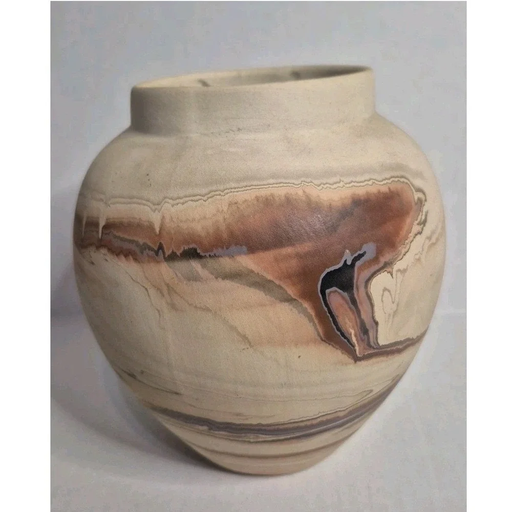 Vintage Nemadji Pottery Vase Swirl Art Pottery Minnesota Signed Indian River